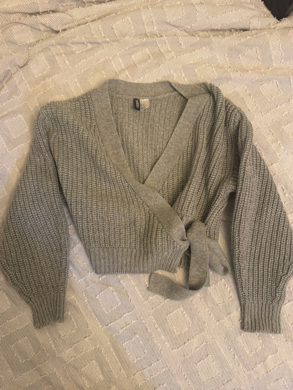 Divided Cropped Wrap Cardigan - Light Gray